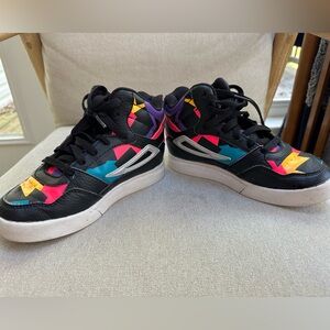 🏀💯Fila Everge Boys Black and Multicolor Sneakers